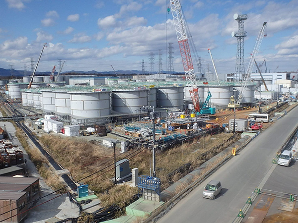 福島第一原子力発電所内の風景